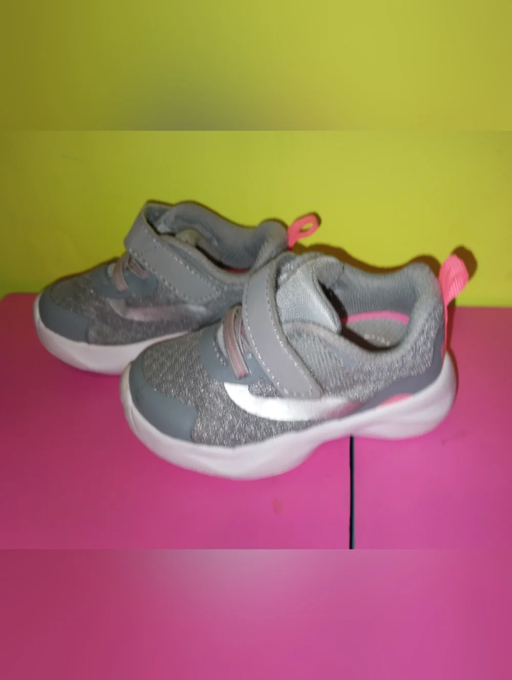 Girls shoes Athletic works grey sneakers 4
